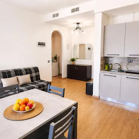Apartment Rigoletto - Free Parking - Second Floor No Elevator - Near Center *