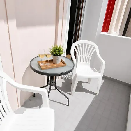 Apartment Rigoletto - Free Parking - Second Floor No Elevator - Near Center *